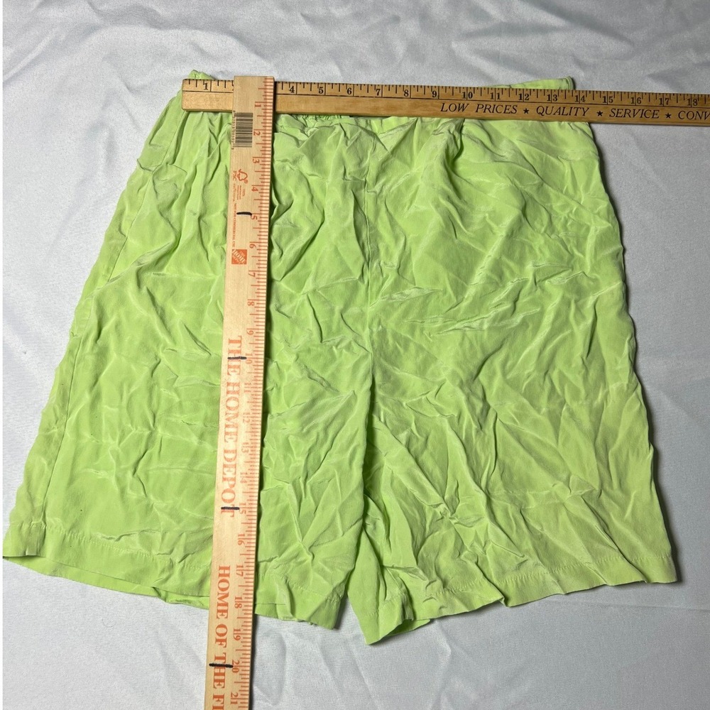 Diane Gilman Collection Vintage Lime Green 100% Silk Crinkle Shorts Womens Small - Picture 2 of 5